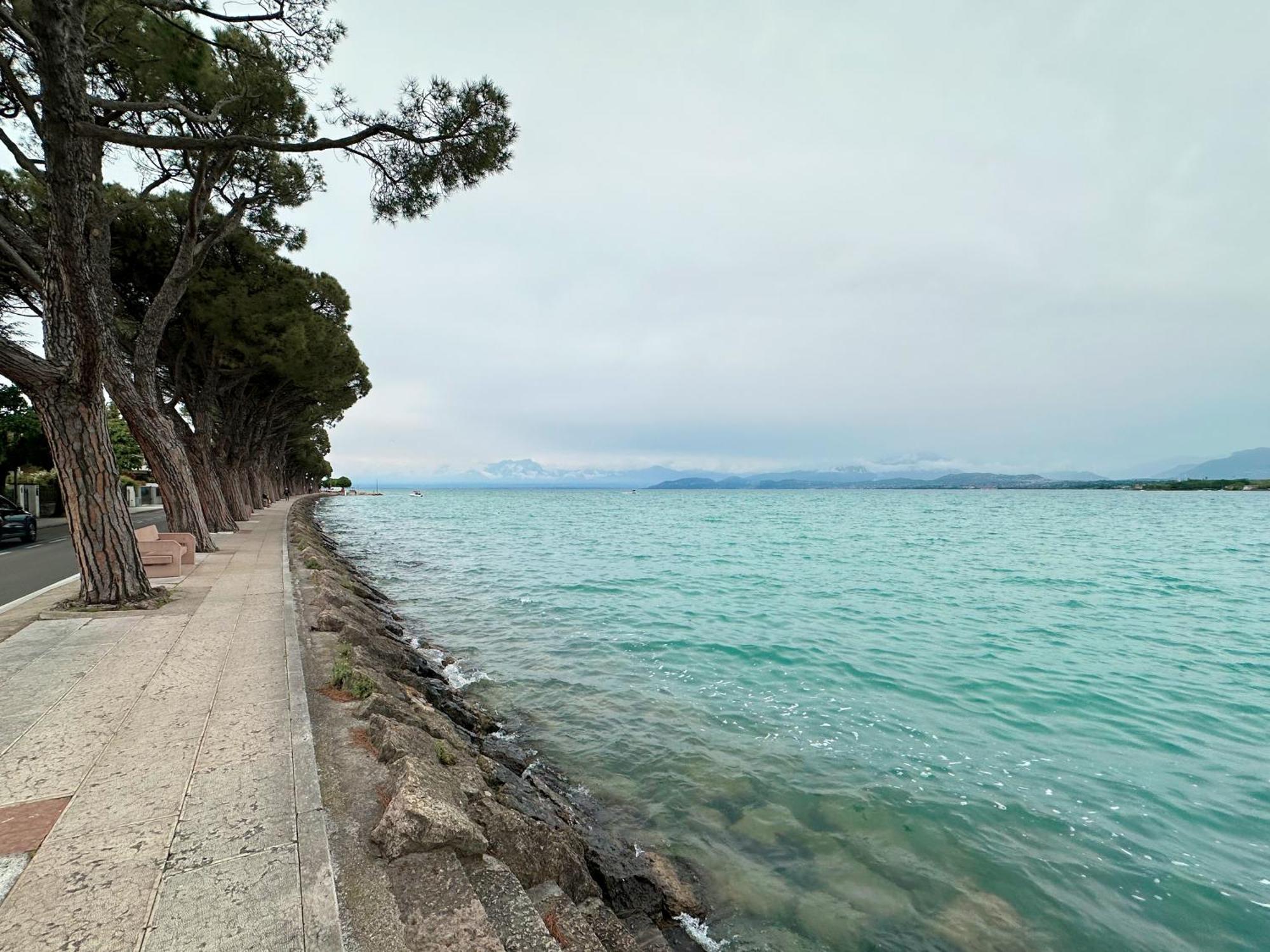 Villa 70 Peschiera del Garda Luaran gambar