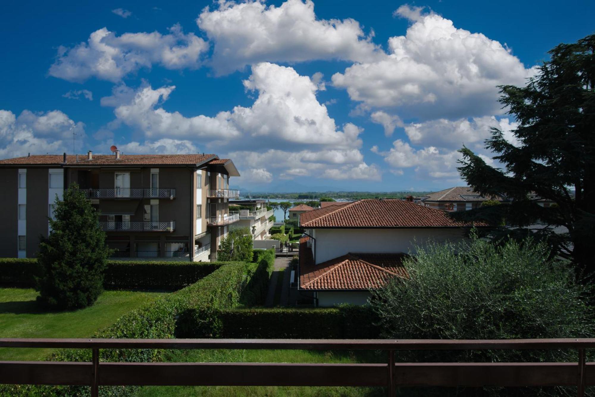 Villa 70 Peschiera del Garda Luaran gambar